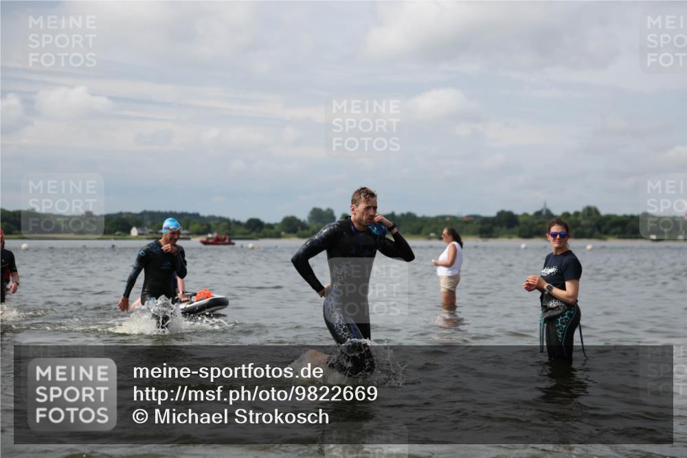 21.06.2026 - Viking Triathlon Michael Strokosch http://msf.ph/oto/9822669 21.06.2026 10:34:07 Schwimmen 30, 47, 90, 102, 154, 170, 221, 343, 432, 462, 576, 627, 660, 664 meine-sportfotos.de