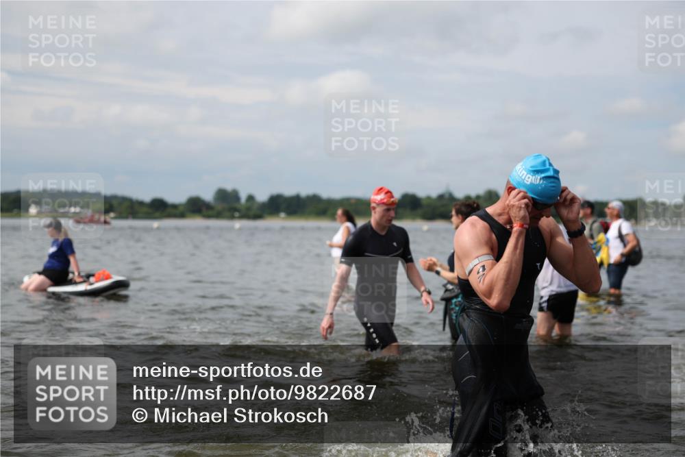 21.06.2026 - Viking Triathlon Michael Strokosch http://msf.ph/oto/9822687 21.06.2026 10:34:13 Schwimmen 30, 47, 90, 170, 221, 432, 462, 576, 627, 664 meine-sportfotos.de