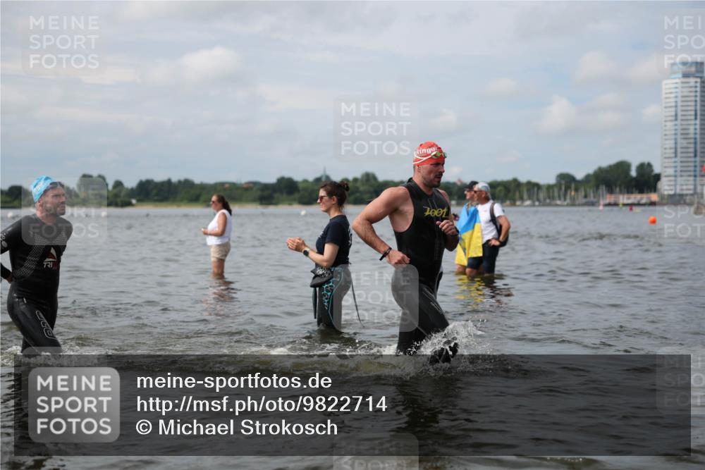 21.06.2026 - Viking Triathlon Michael Strokosch http://msf.ph/oto/9822714 21.06.2026 10:34:34 Schwimmen 51, 82, 118, 255, 386, 391, 440, 653 meine-sportfotos.de