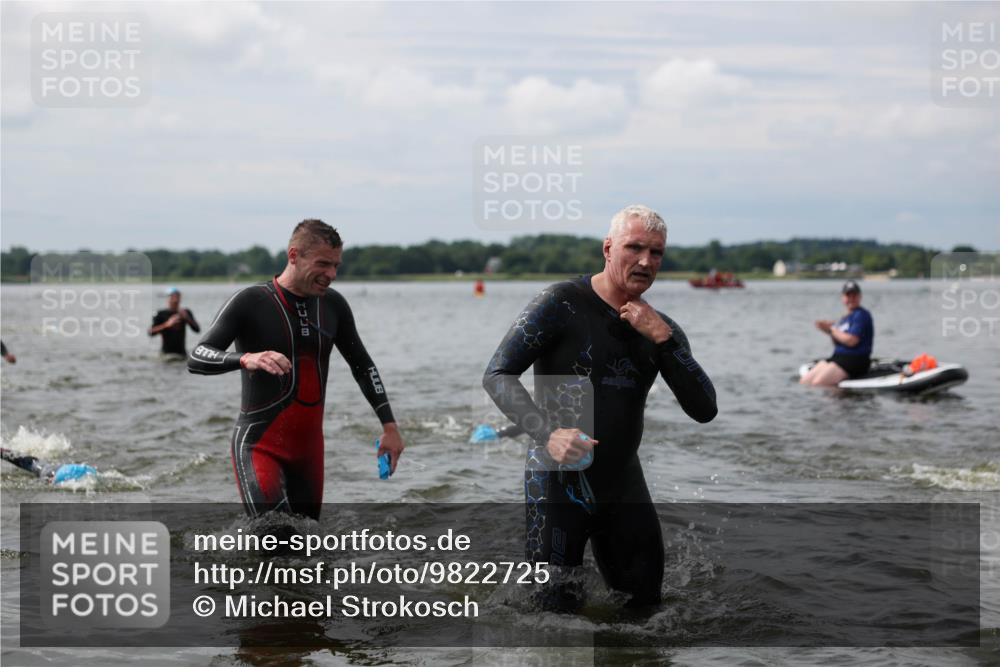 21.06.2026 - Viking Triathlon Michael Strokosch http://msf.ph/oto/9822725 21.06.2026 10:34:38 Schwimmen 26, 51, 82, 118, 161, 199, 255, 386, 391, 440, 536, 653 meine-sportfotos.de