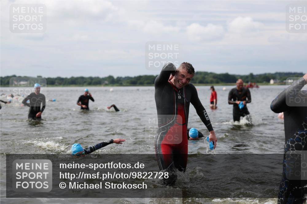 21.06.2026 - Viking Triathlon Michael Strokosch http://msf.ph/oto/9822728 21.06.2026 10:34:39 Schwimmen 26, 51, 82, 118, 161, 199, 255, 386, 391, 440, 536, 653 meine-sportfotos.de