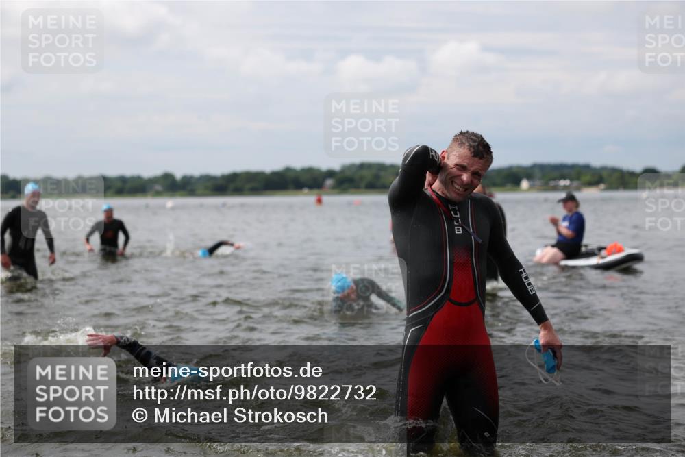 21.06.2026 - Viking Triathlon Michael Strokosch http://msf.ph/oto/9822732 21.06.2026 10:34:40 Schwimmen 26, 51, 82, 118, 161, 199, 255, 386, 391, 440, 536, 653 meine-sportfotos.de