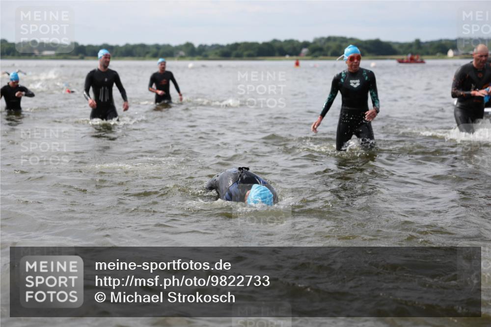 21.06.2026 - Viking Triathlon Michael Strokosch http://msf.ph/oto/9822733 21.06.2026 10:34:41 Schwimmen 26, 51, 82, 118, 161, 199, 255, 386, 391, 440, 536, 653 meine-sportfotos.de