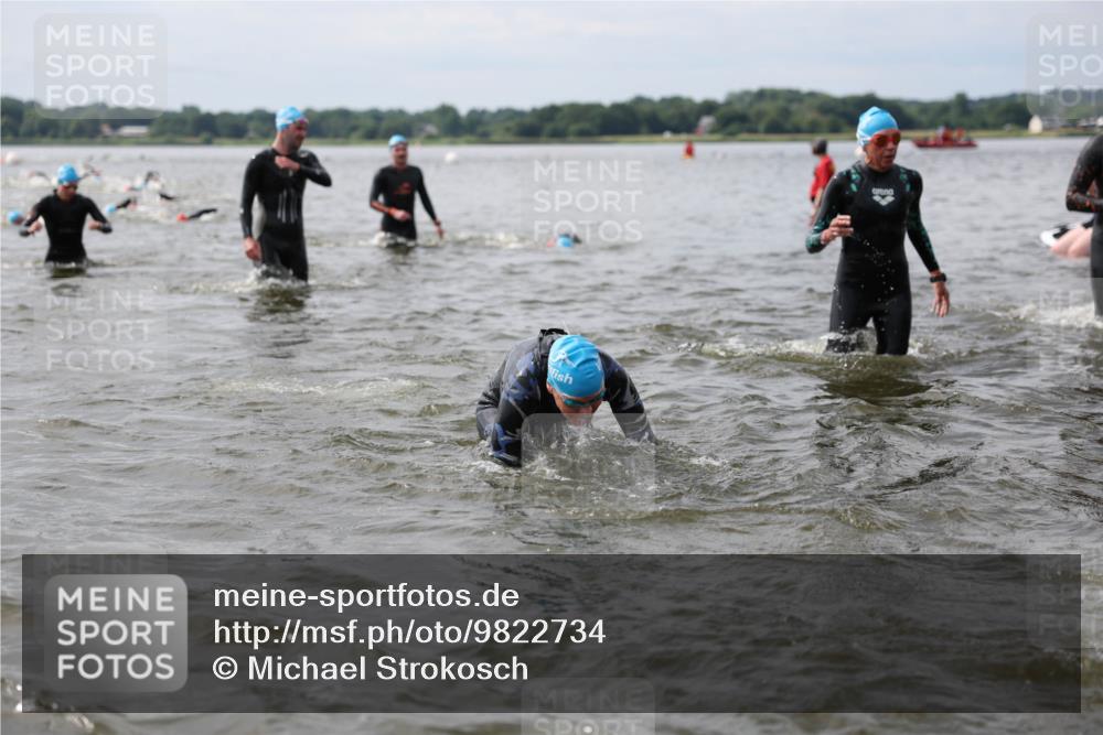 21.06.2026 - Viking Triathlon Michael Strokosch http://msf.ph/oto/9822734 21.06.2026 10:34:42 Schwimmen 26, 51, 82, 118, 161, 199, 255, 386, 391, 440, 536, 653 meine-sportfotos.de