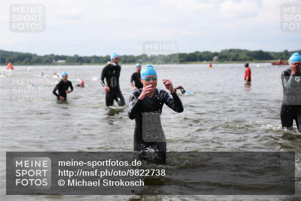 21.06.2026 - Viking Triathlon Michael Strokosch http://msf.ph/oto/9822738 21.06.2026 10:34:43 Schwimmen 26, 51, 82, 118, 161, 199, 255, 267, 386, 391, 440, 536 meine-sportfotos.de