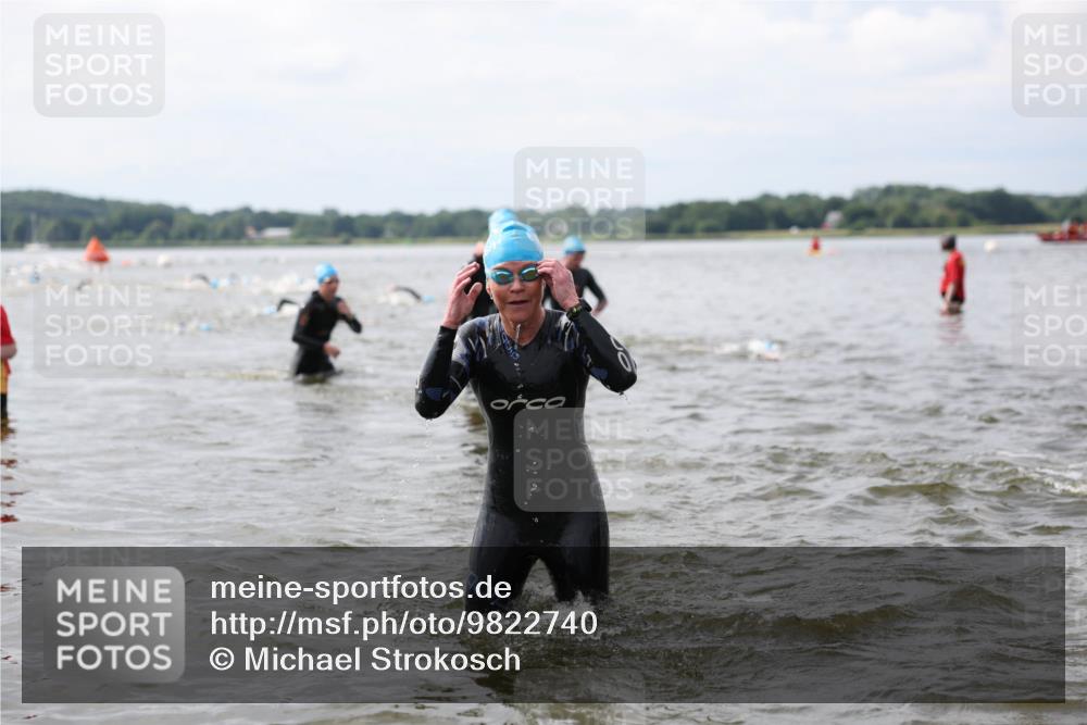 21.06.2026 - Viking Triathlon Michael Strokosch http://msf.ph/oto/9822740 21.06.2026 10:34:43 Schwimmen 26, 51, 82, 118, 161, 199, 255, 267, 386, 391, 440, 536 meine-sportfotos.de