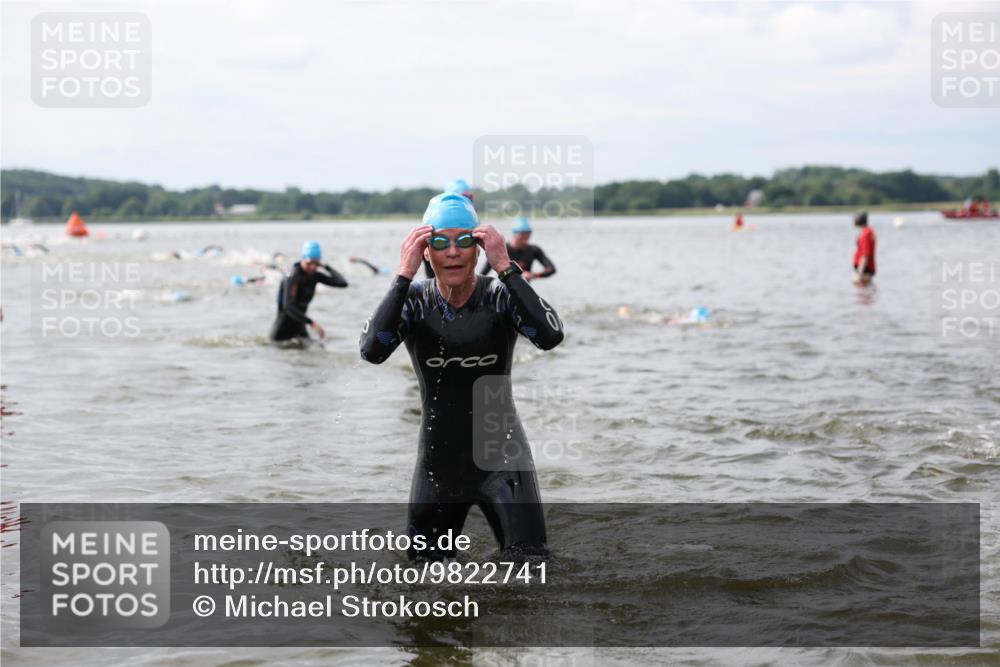 21.06.2026 - Viking Triathlon Michael Strokosch http://msf.ph/oto/9822741 21.06.2026 10:34:43 Schwimmen 26, 51, 82, 118, 161, 199, 255, 267, 386, 391, 440, 536 meine-sportfotos.de