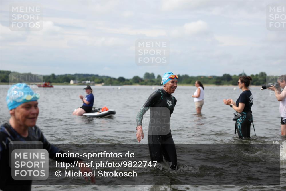 21.06.2026 - Viking Triathlon Michael Strokosch http://msf.ph/oto/9822747 21.06.2026 10:34:45 Schwimmen 26, 51, 82, 118, 161, 199, 255, 267, 386, 391, 440, 536 meine-sportfotos.de