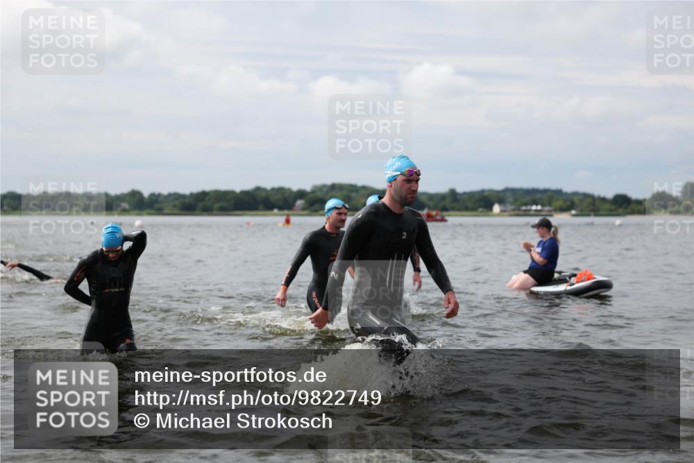 21.06.2026 - Viking Triathlon Michael Strokosch http://msf.ph/oto/9822749 21.06.2026 10:34:48 Schwimmen 26, 51, 82, 118, 161, 199, 255, 267, 386, 440, 536, 621 meine-sportfotos.de