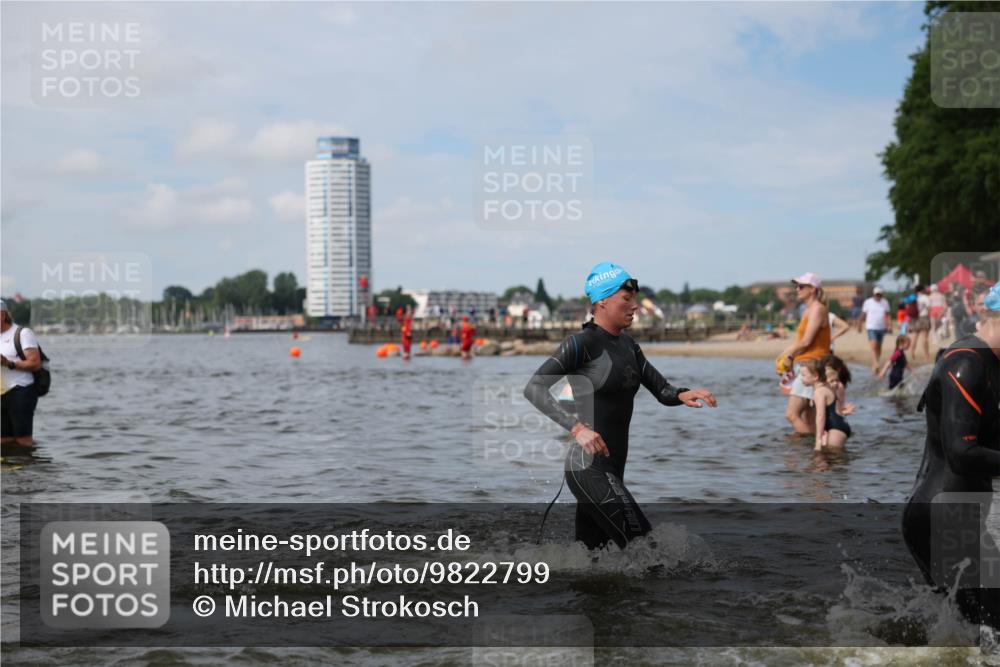 21.06.2026 - Viking Triathlon Michael Strokosch http://msf.ph/oto/9822799 21.06.2026 10:35:10 Schwimmen 18, 73, 100, 136, 194, 242, 372, 380, 430, 490, 568, 621, 623 meine-sportfotos.de
