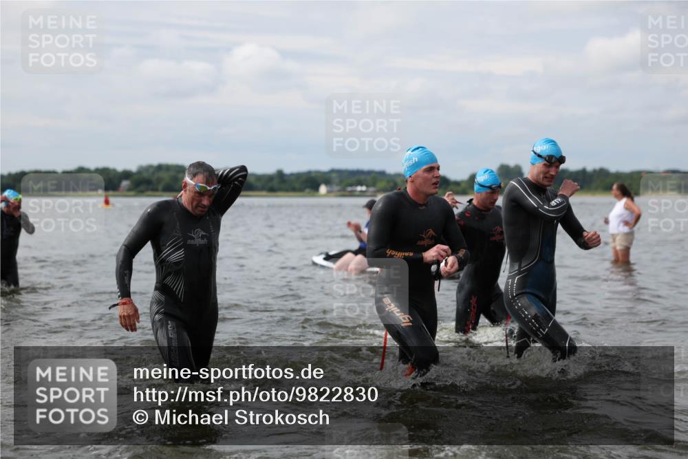 21.06.2026 - Viking Triathlon Michael Strokosch http://msf.ph/oto/9822830 21.06.2026 10:35:25 Schwimmen 49, 73, 136, 194, 226, 242, 311, 332, 380, 430, 490, 501, 551 meine-sportfotos.de