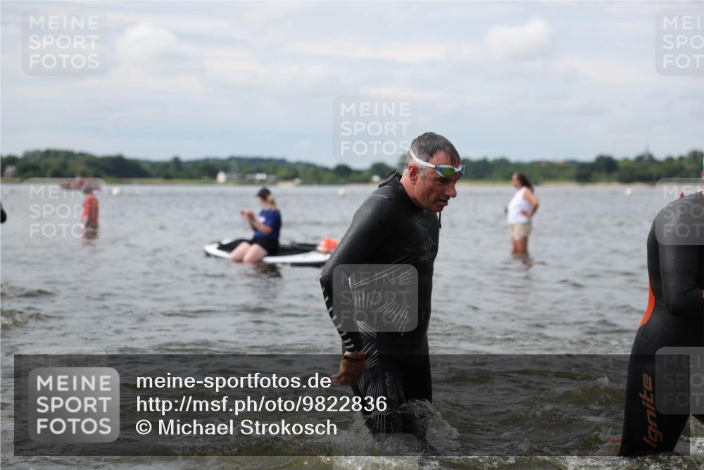 21.06.2026 - Viking Triathlon Michael Strokosch http://msf.ph/oto/9822836 21.06.2026 10:35:27 Schwimmen 49, 136, 194, 226, 242, 311, 332, 380, 430, 490, 501, 551 meine-sportfotos.de