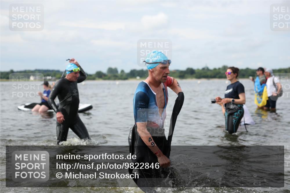 21.06.2026 - Viking Triathlon Michael Strokosch http://msf.ph/oto/9822846 21.06.2026 10:35:31 Schwimmen 49, 136, 194, 226, 242, 311, 332, 380, 430, 501, 551 meine-sportfotos.de