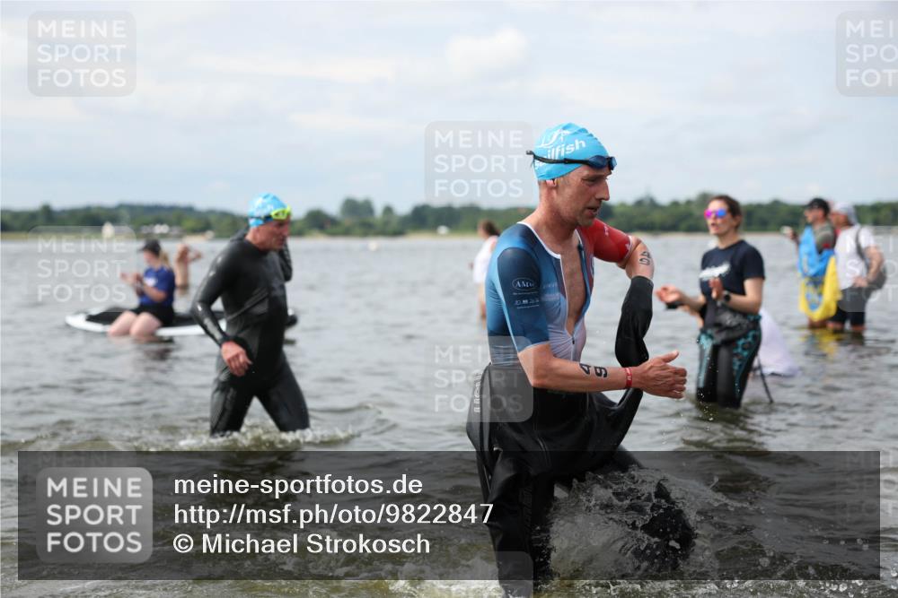 21.06.2026 - Viking Triathlon Michael Strokosch http://msf.ph/oto/9822847 21.06.2026 10:35:31 Schwimmen 49, 136, 194, 226, 242, 311, 332, 380, 430, 501, 551 meine-sportfotos.de