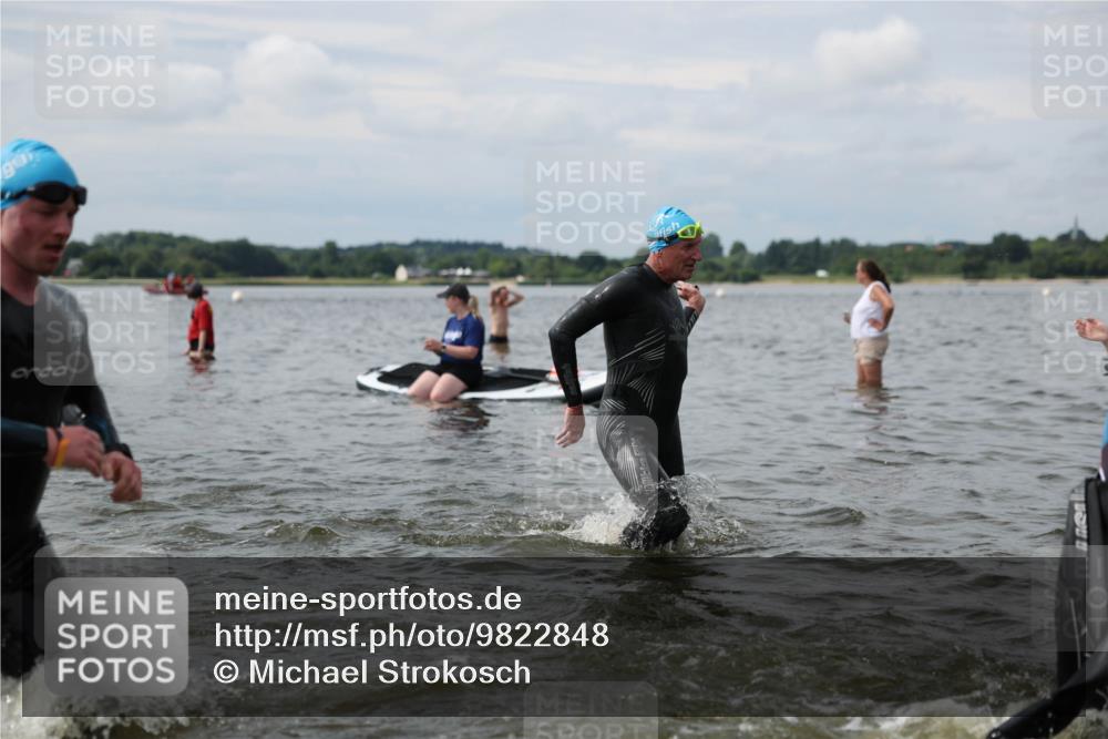 21.06.2026 - Viking Triathlon Michael Strokosch http://msf.ph/oto/9822848 21.06.2026 10:35:32 Schwimmen 49, 136, 194, 226, 242, 311, 332, 380, 430, 501, 551 meine-sportfotos.de