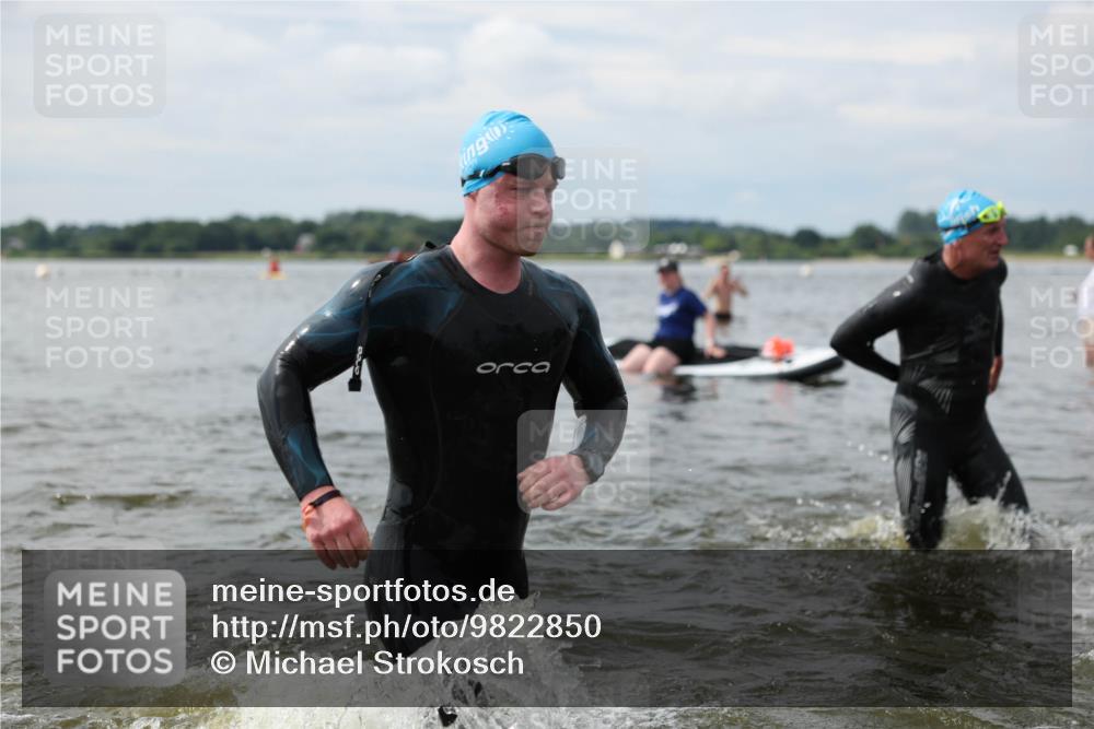 21.06.2026 - Viking Triathlon Michael Strokosch http://msf.ph/oto/9822850 21.06.2026 10:35:32 Schwimmen 49, 136, 194, 226, 242, 311, 332, 380, 430, 501, 551 meine-sportfotos.de