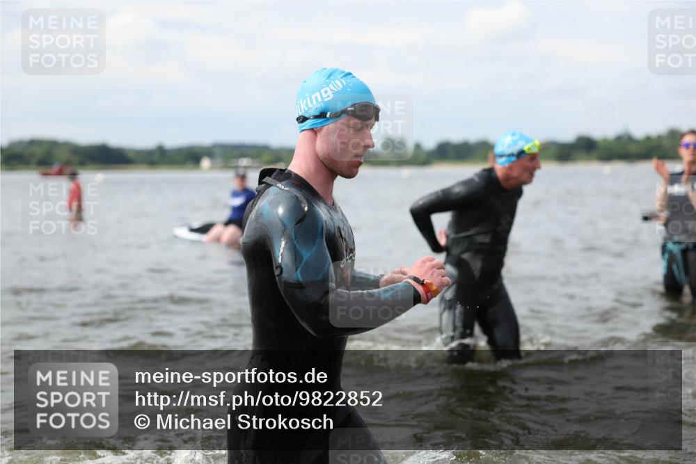 21.06.2026 - Viking Triathlon Michael Strokosch http://msf.ph/oto/9822852 21.06.2026 10:35:32 Schwimmen 49, 136, 194, 226, 242, 311, 332, 380, 430, 501, 551 meine-sportfotos.de