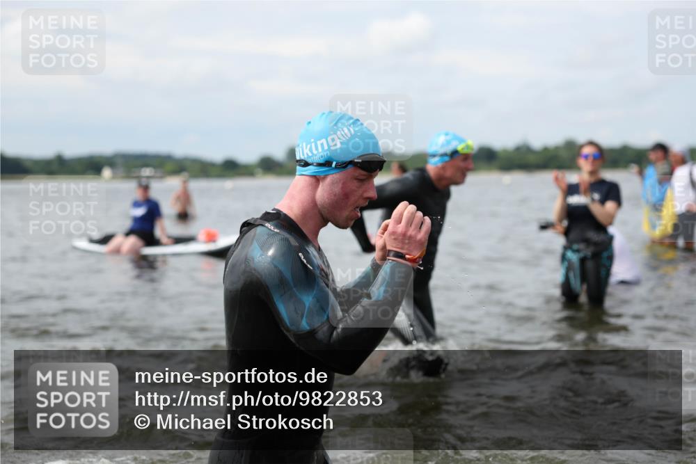 21.06.2026 - Viking Triathlon Michael Strokosch http://msf.ph/oto/9822853 21.06.2026 10:35:33 Schwimmen 49, 136, 226, 242, 311, 332, 380, 430, 501, 551 meine-sportfotos.de