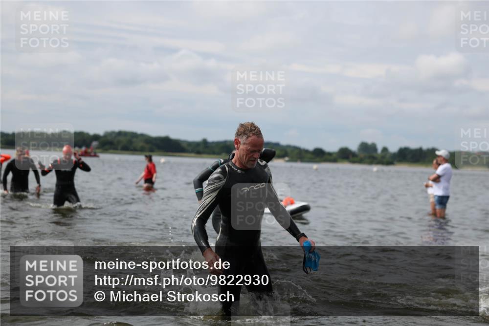 21.06.2026 - Viking Triathlon Michael Strokosch http://msf.ph/oto/9822930 21.06.2026 10:36:21 Schwimmen 16, 43, 113, 205, 323, 404, 475, 543, 556, 604, 612, 656 meine-sportfotos.de