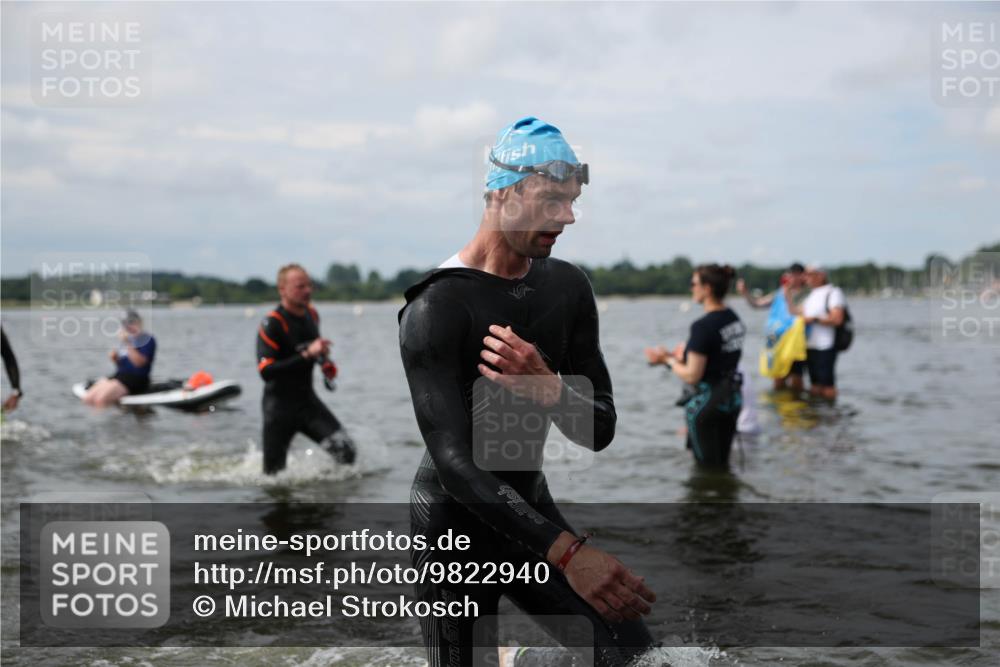 21.06.2026 - Viking Triathlon Michael Strokosch http://msf.ph/oto/9822940 21.06.2026 10:36:26 Schwimmen 16, 43, 113, 205, 219, 404, 475, 543, 604, 612, 648 meine-sportfotos.de