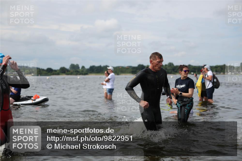21.06.2026 - Viking Triathlon Michael Strokosch http://msf.ph/oto/9822951 21.06.2026 10:36:29 Schwimmen 16, 43, 113, 219, 404, 475, 526, 543, 604, 612, 648 meine-sportfotos.de