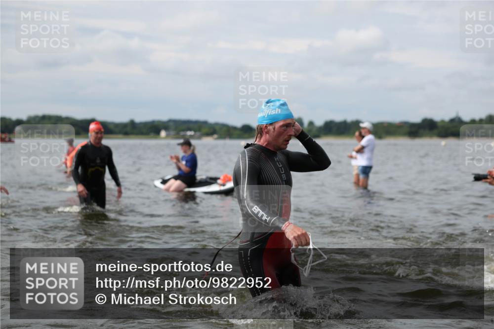 21.06.2026 - Viking Triathlon Michael Strokosch http://msf.ph/oto/9822952 21.06.2026 10:36:30 Schwimmen 16, 43, 113, 219, 404, 475, 526, 543, 604, 612, 648 meine-sportfotos.de