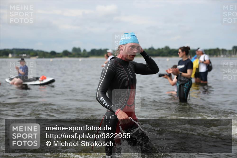 21.06.2026 - Viking Triathlon Michael Strokosch http://msf.ph/oto/9822955 21.06.2026 10:36:31 Schwimmen 16, 43, 219, 404, 475, 526, 543, 604, 612, 648 meine-sportfotos.de
