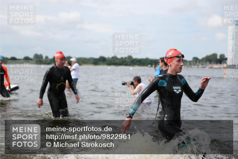 21.06.2026 - Viking Triathlon Michael Strokosch http://msf.ph/oto/9822961 21.06.2026 10:36:34 Schwimmen 43, 68, 219, 404, 475, 526, 543, 604, 612, 648 meine-sportfotos.de