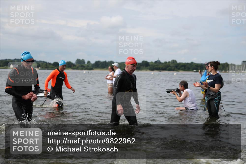 21.06.2026 - Viking Triathlon Michael Strokosch http://msf.ph/oto/9822962 21.06.2026 10:36:35 Schwimmen 68, 87, 219, 364, 404, 475, 526, 543, 604, 612, 648 meine-sportfotos.de