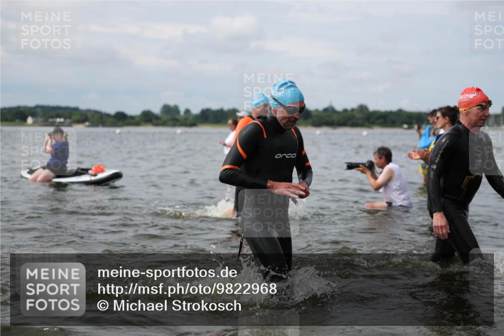 21.06.2026 - Viking Triathlon Michael Strokosch http://msf.ph/oto/9822968 21.06.2026 10:36:36 Schwimmen 68, 87, 219, 364, 404, 526, 543, 606, 612, 648 meine-sportfotos.de