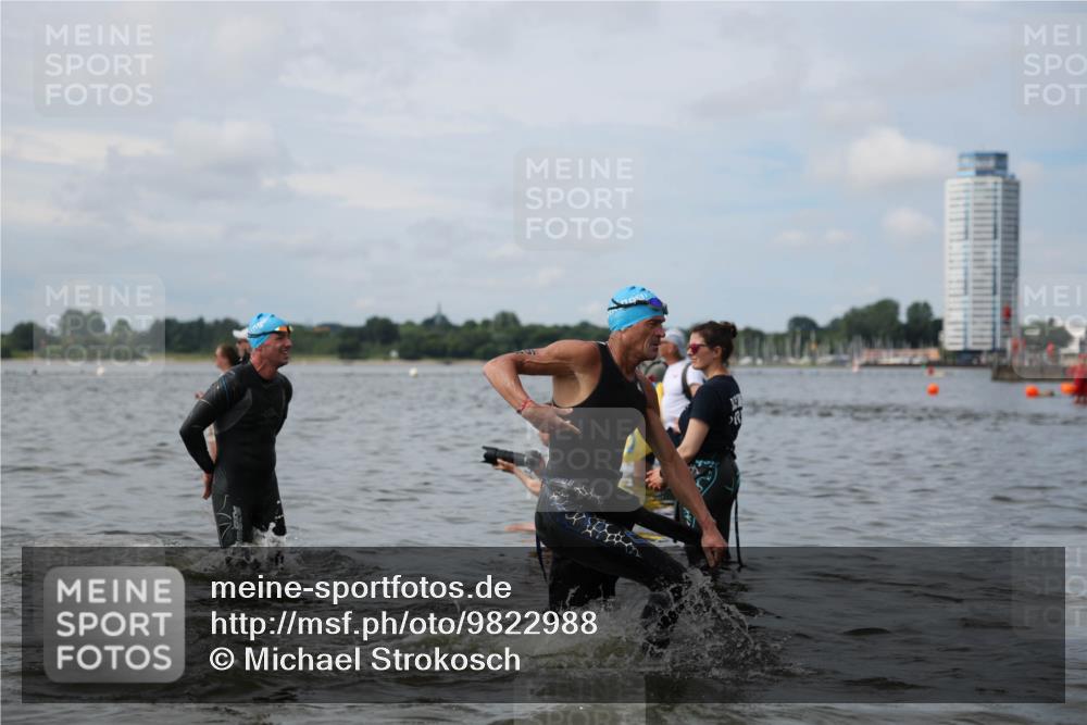 21.06.2026 - Viking Triathlon Michael Strokosch http://msf.ph/oto/9822988 21.06.2026 10:36:48 Schwimmen 68, 84, 87, 122, 186, 219, 325, 364, 395, 407, 526, 606 meine-sportfotos.de