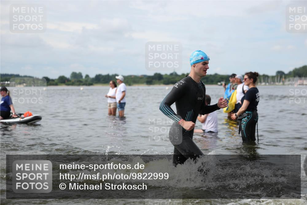 21.06.2026 - Viking Triathlon Michael Strokosch http://msf.ph/oto/9822999 21.06.2026 10:36:54 Schwimmen 68, 84, 87, 122, 142, 186, 325, 364, 395, 407, 553, 606 meine-sportfotos.de