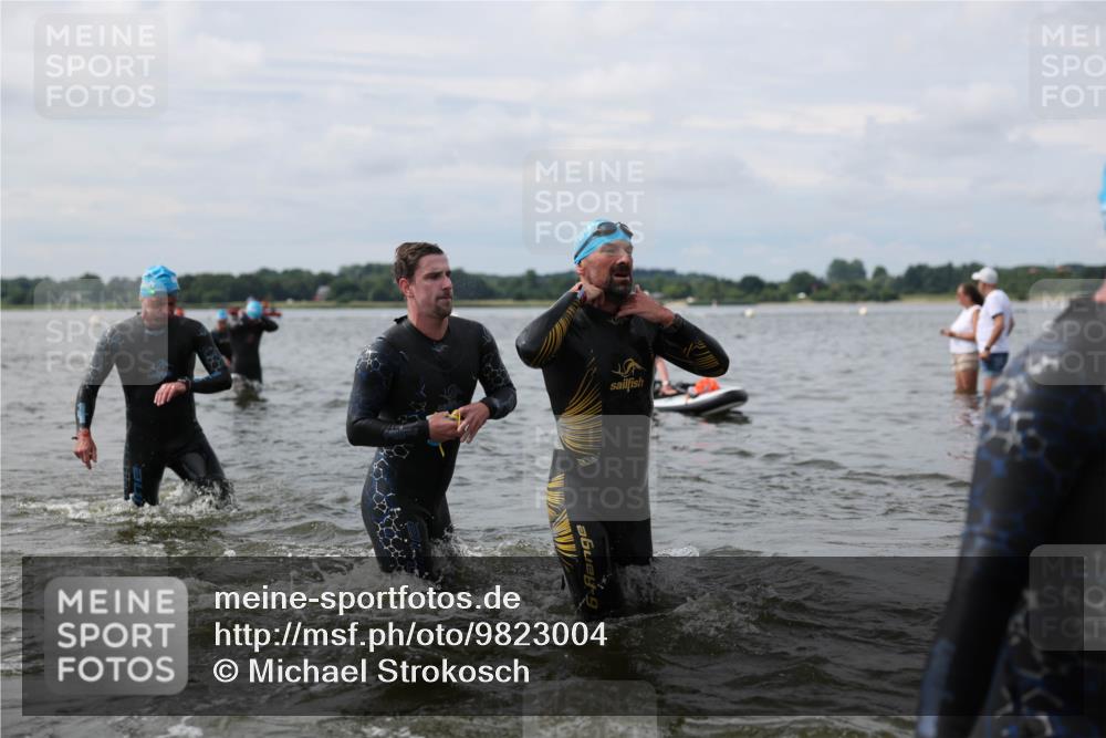 21.06.2026 - Viking Triathlon Michael Strokosch http://msf.ph/oto/9823004 21.06.2026 10:36:55 Schwimmen 68, 84, 87, 122, 142, 186, 325, 364, 395, 407, 553, 606 meine-sportfotos.de