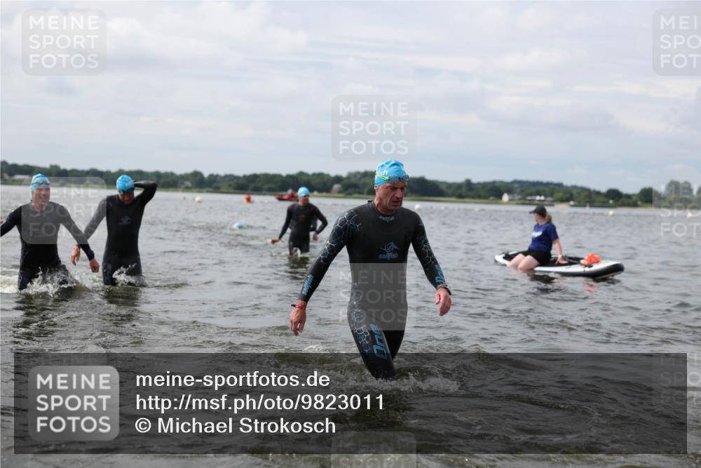 21.06.2026 - Viking Triathlon Michael Strokosch http://msf.ph/oto/9823011 21.06.2026 10:36:57 Schwimmen 68, 84, 87, 122, 142, 186, 325, 364, 395, 407, 553, 606 meine-sportfotos.de