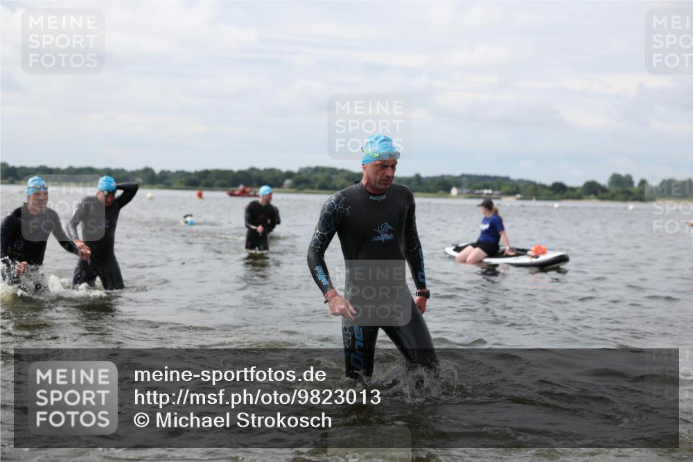 21.06.2026 - Viking Triathlon Michael Strokosch http://msf.ph/oto/9823013 21.06.2026 10:36:58 Schwimmen 84, 87, 122, 142, 186, 325, 364, 395, 407, 553, 606 meine-sportfotos.de
