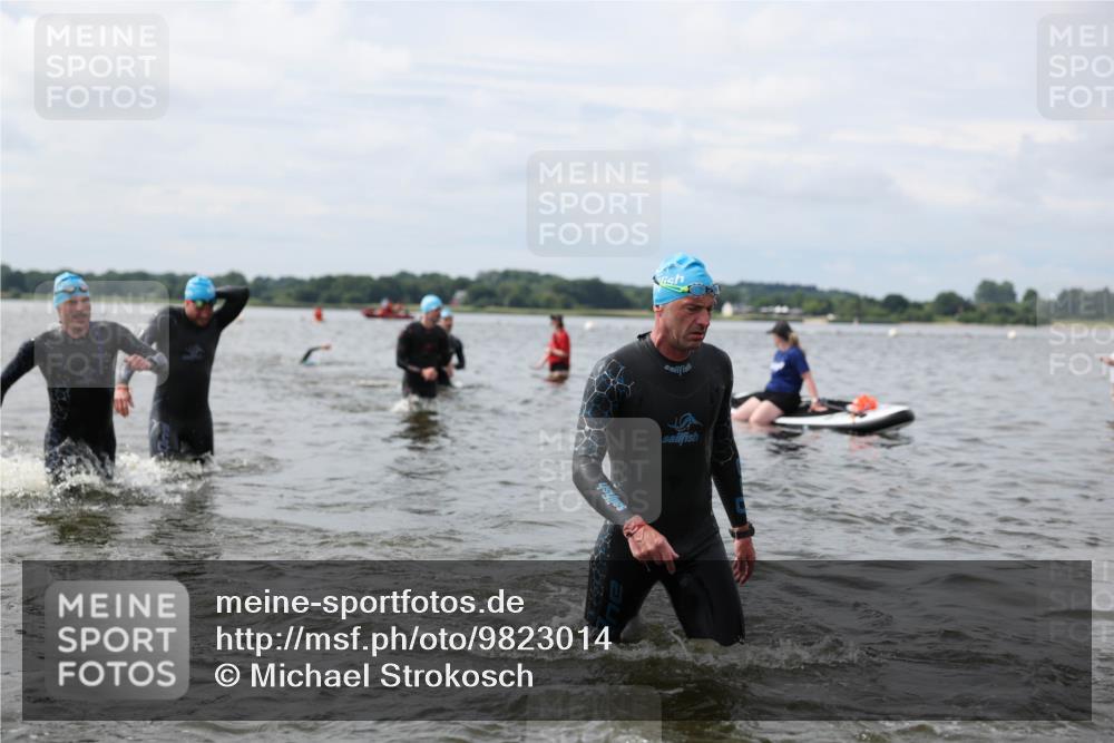 21.06.2026 - Viking Triathlon Michael Strokosch http://msf.ph/oto/9823014 21.06.2026 10:36:58 Schwimmen 84, 87, 122, 142, 186, 325, 364, 395, 407, 553, 606 meine-sportfotos.de
