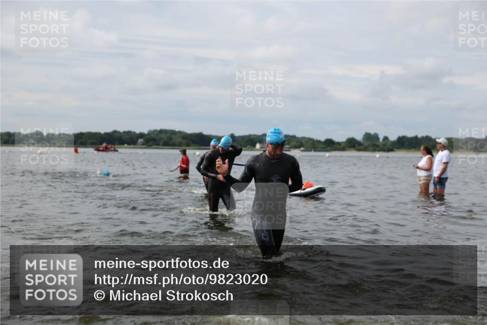21.06.2026 - Viking Triathlon Michael Strokosch http://msf.ph/oto/9823020 21.06.2026 10:37:02 Schwimmen 84, 89, 122, 142, 186, 325, 395, 407, 455, 553 meine-sportfotos.de