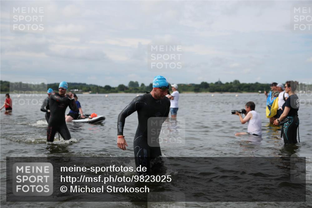 21.06.2026 - Viking Triathlon Michael Strokosch http://msf.ph/oto/9823025 21.06.2026 10:37:03 Schwimmen 84, 89, 142, 186, 325, 395, 407, 455, 553 meine-sportfotos.de