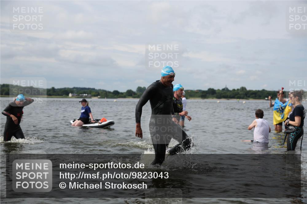 21.06.2026 - Viking Triathlon Michael Strokosch http://msf.ph/oto/9823043 21.06.2026 10:37:17 Schwimmen 64, 89, 111, 142, 370, 450, 455, 545, 553 meine-sportfotos.de