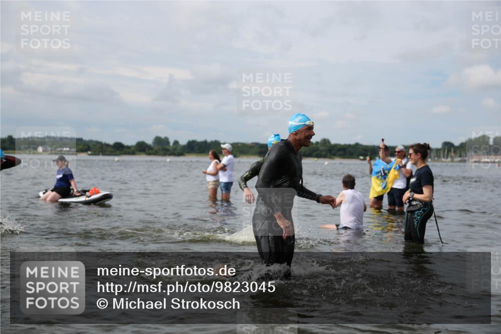 21.06.2026 - Viking Triathlon Michael Strokosch http://msf.ph/oto/9823045 21.06.2026 10:37:17 Schwimmen 64, 89, 111, 142, 370, 450, 455, 545, 553 meine-sportfotos.de