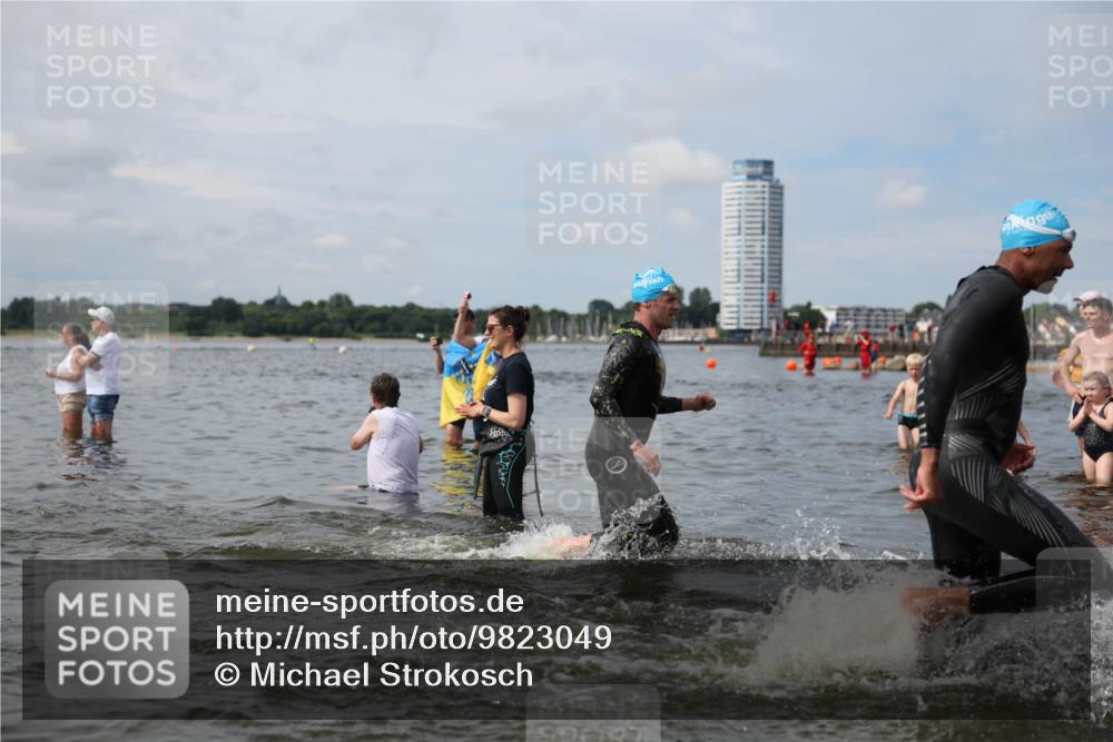 21.06.2026 - Viking Triathlon Michael Strokosch http://msf.ph/oto/9823049 21.06.2026 10:37:19 Schwimmen 64, 89, 111, 239, 370, 450, 455, 545 meine-sportfotos.de