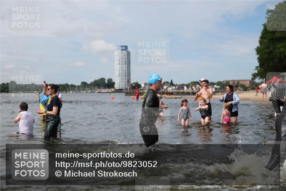 21.06.2026 - Viking Triathlon Michael Strokosch http://msf.ph/oto/9823052 21.06.2026 10:37:20 Schwimmen 64, 89, 111, 239, 370, 450, 455, 545 meine-sportfotos.de