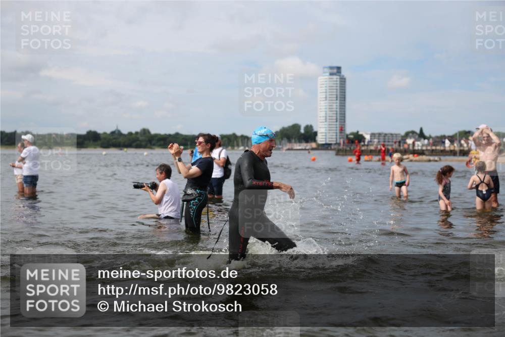 21.06.2026 - Viking Triathlon Michael Strokosch http://msf.ph/oto/9823058 21.06.2026 10:37:22 Schwimmen 64, 89, 111, 239, 370, 450, 455, 513, 545 meine-sportfotos.de