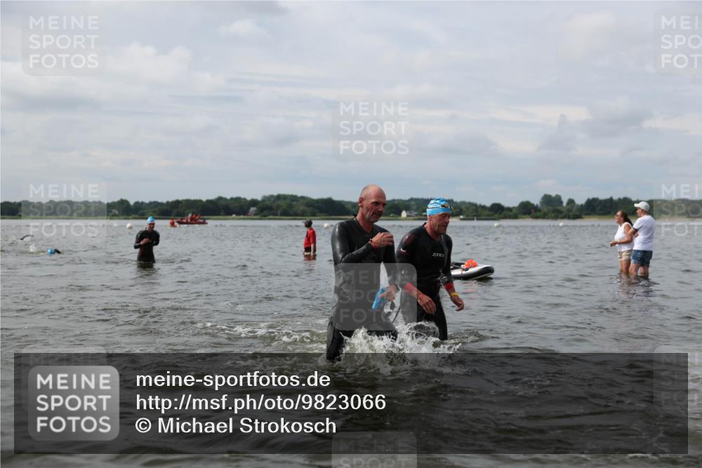 21.06.2026 - Viking Triathlon Michael Strokosch http://msf.ph/oto/9823066 21.06.2026 10:37:25 Schwimmen 64, 89, 111, 239, 370, 450, 513, 545 meine-sportfotos.de