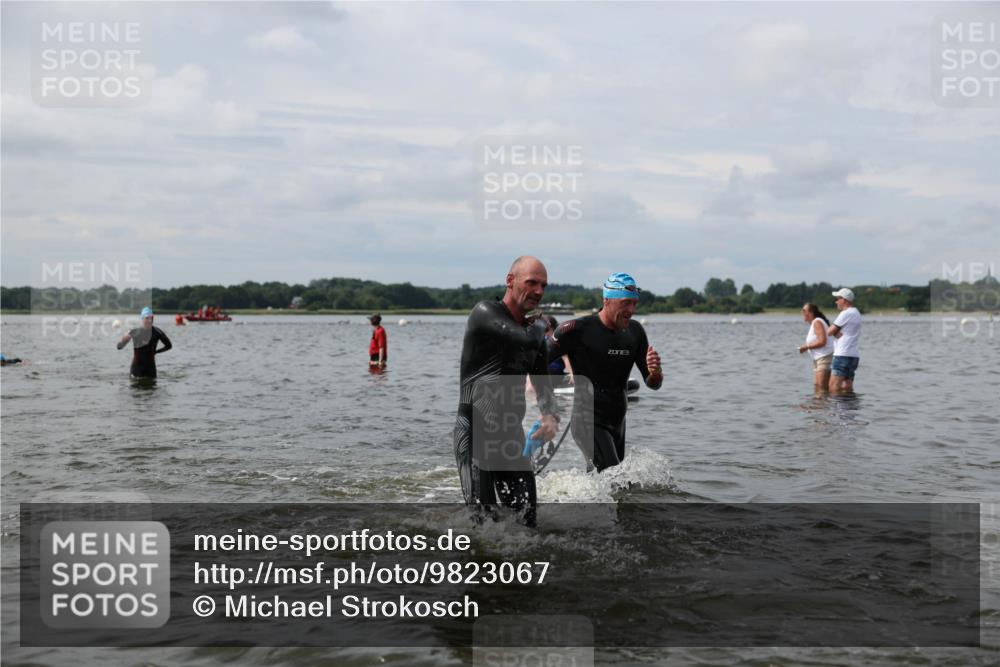 21.06.2026 - Viking Triathlon Michael Strokosch http://msf.ph/oto/9823067 21.06.2026 10:37:25 Schwimmen 64, 89, 111, 239, 370, 450, 513, 545 meine-sportfotos.de