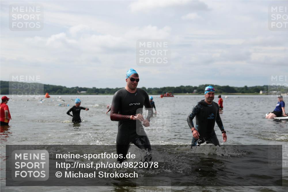21.06.2026 - Viking Triathlon Michael Strokosch http://msf.ph/oto/9823078 21.06.2026 10:37:35 Schwimmen 111, 197, 239, 243, 450, 467, 513, 545, 633 meine-sportfotos.de
