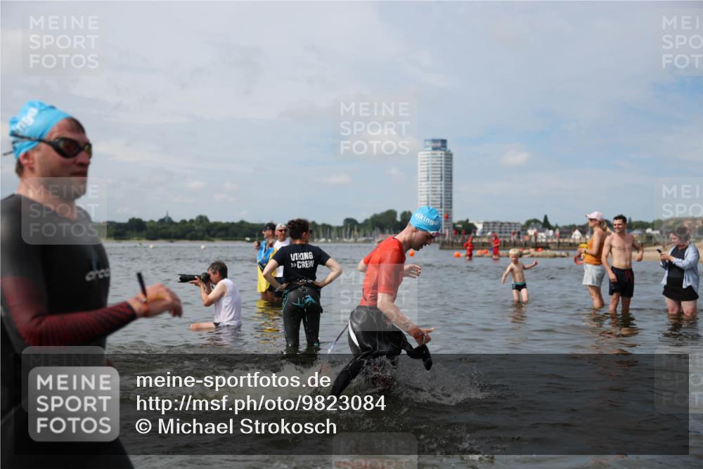 21.06.2026 - Viking Triathlon Michael Strokosch http://msf.ph/oto/9823084 21.06.2026 10:37:37 Schwimmen 111, 197, 239, 243, 467, 513, 545, 633 meine-sportfotos.de