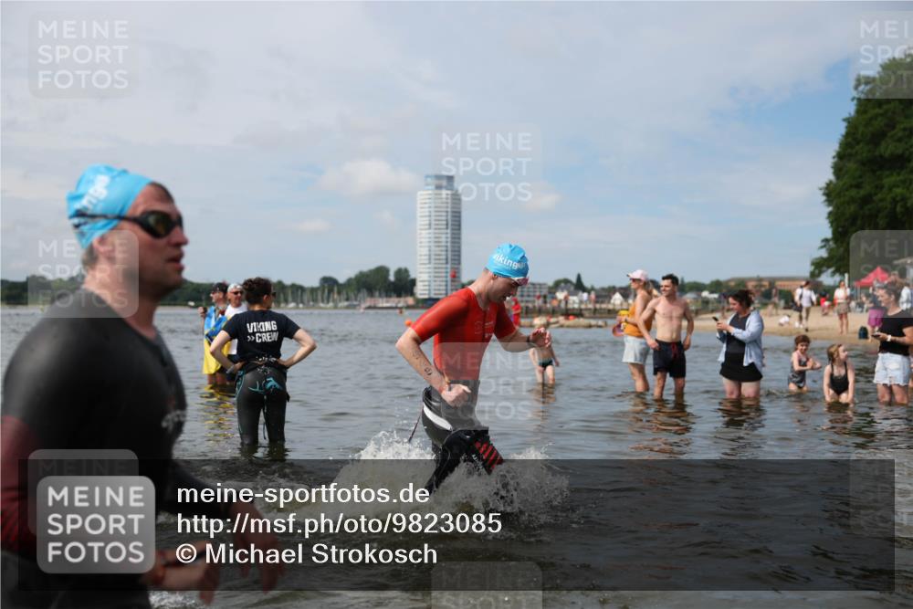 21.06.2026 - Viking Triathlon Michael Strokosch http://msf.ph/oto/9823085 21.06.2026 10:37:38 Schwimmen 111, 197, 239, 243, 467, 513, 545, 633 meine-sportfotos.de