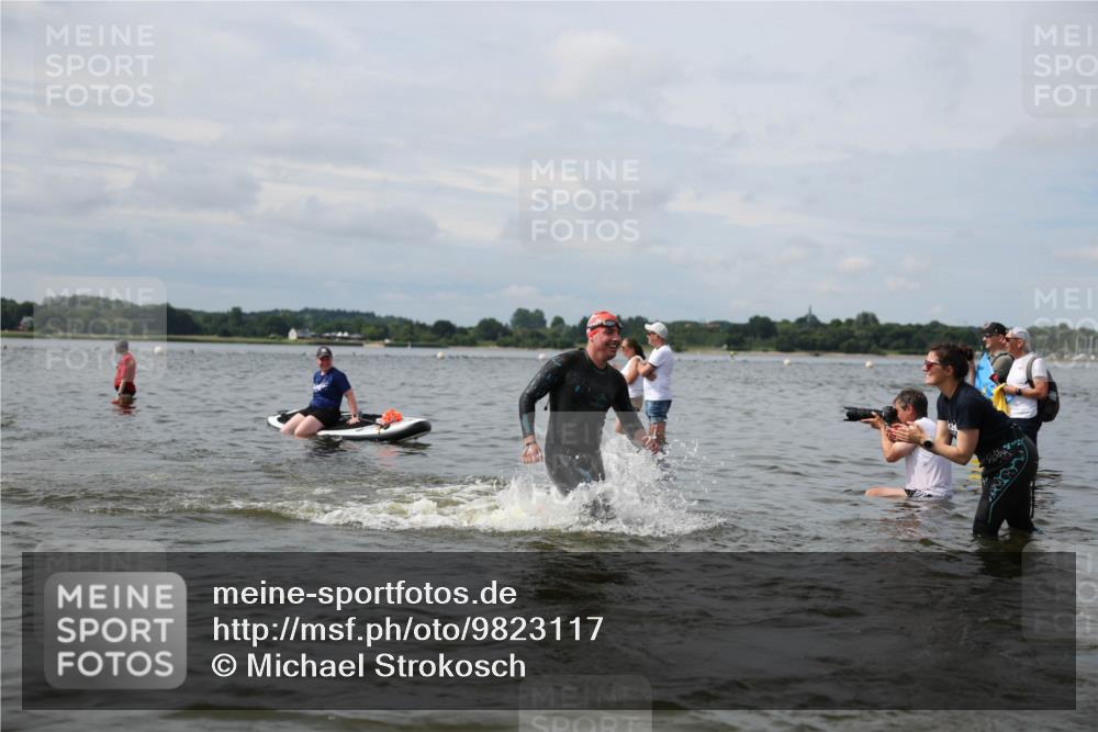 21.06.2026 - Viking Triathlon Michael Strokosch http://msf.ph/oto/9823117 21.06.2026 10:37:50 Schwimmen 99, 171, 197, 241, 243, 285, 449, 467, 633 meine-sportfotos.de