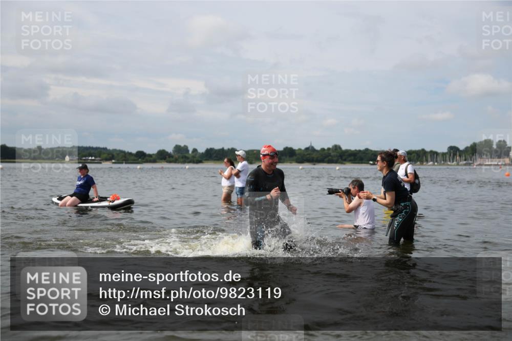 21.06.2026 - Viking Triathlon Michael Strokosch http://msf.ph/oto/9823119 21.06.2026 10:37:50 Schwimmen 99, 171, 197, 241, 243, 285, 449, 467, 633 meine-sportfotos.de